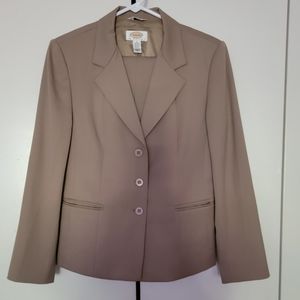 Talbott Women's blazers Petite size 6